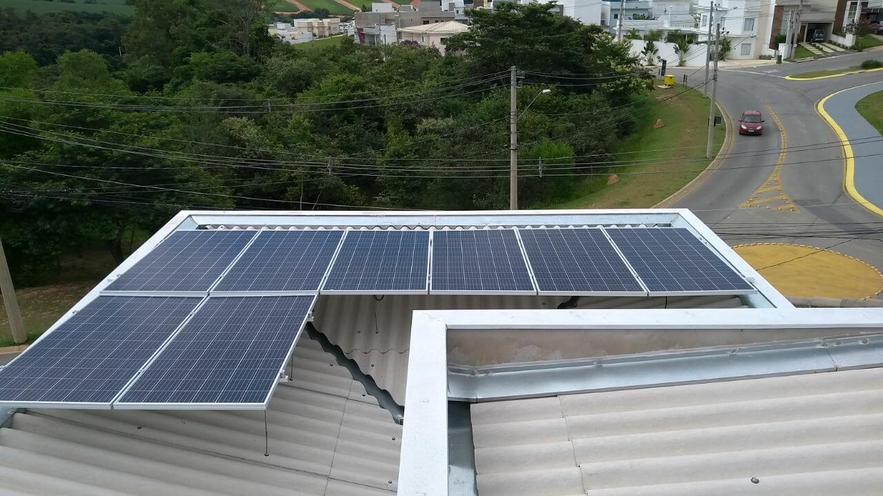 Gerador Fotovoltaico instalado em casa em condomínio no interior paulista